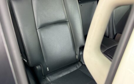 Toyota Land Cruiser Prado 150 рестайлинг 2, 2018 год, 5 200 000 рублей, 13 фотография