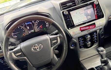 Toyota Land Cruiser Prado 150 рестайлинг 2, 2018 год, 5 200 000 рублей, 18 фотография