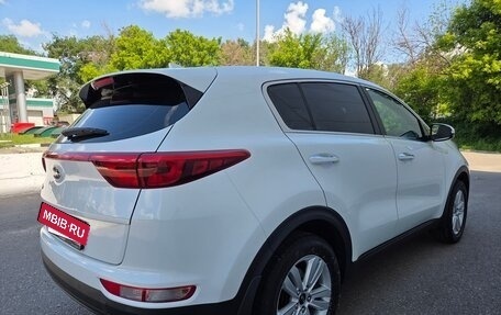 KIA Sportage IV рестайлинг, 2018 год, 1 995 000 рублей, 4 фотография