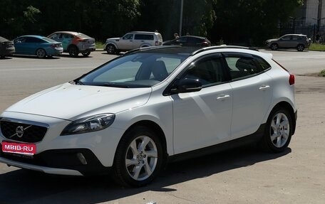 Volvo V40 II рестайлинг, 2014 год, 1 600 000 рублей, 1 фотография