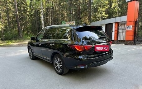 Infiniti QX60 I рестайлинг, 2017 год, 2 050 000 рублей, 9 фотография