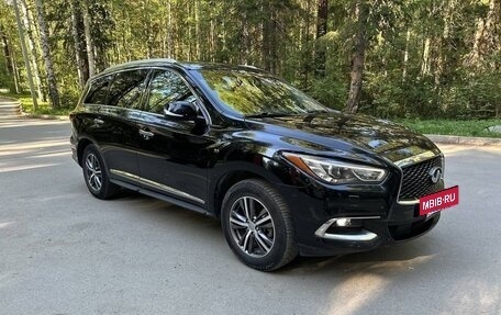Infiniti QX60 I рестайлинг, 2017 год, 2 050 000 рублей, 5 фотография