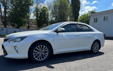 Toyota Camry, 2017 год, 2 800 000 рублей, 4 фотография