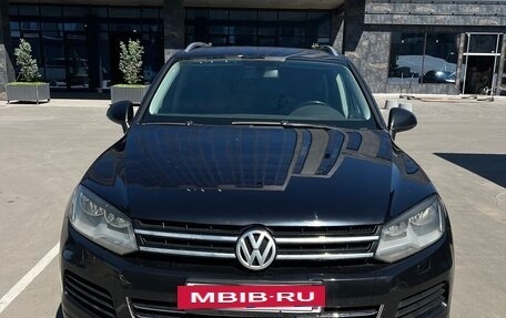 Volkswagen Touareg III, 2010 год, 1 650 000 рублей, 2 фотография