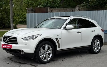 Infiniti QX70, 2015 год, 2 099 999 рублей, 3 фотография