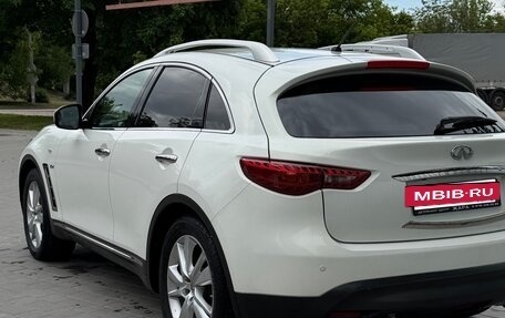 Infiniti QX70, 2015 год, 2 099 999 рублей, 5 фотография