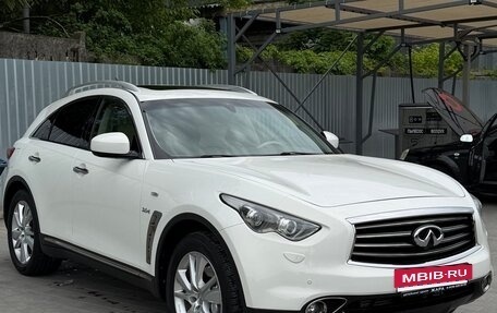Infiniti QX70, 2015 год, 2 099 999 рублей, 9 фотография