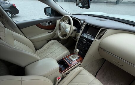 Infiniti QX70, 2015 год, 2 099 999 рублей, 20 фотография