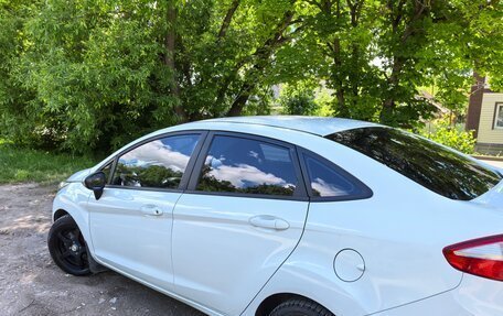 Ford Fiesta, 2015 год, 550 000 рублей, 15 фотография