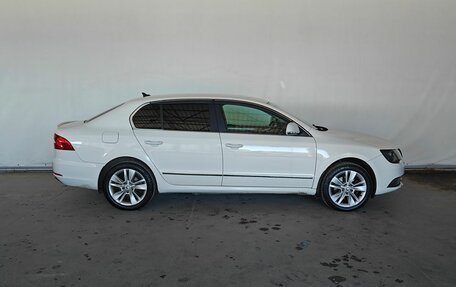 Skoda Superb III рестайлинг, 2013 год, 1 100 000 рублей, 8 фотография