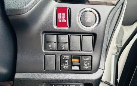 Toyota Voxy III, 2021 год, 1 760 000 рублей, 14 фотография