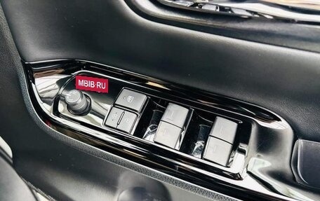 Toyota Voxy III, 2021 год, 1 760 000 рублей, 15 фотография