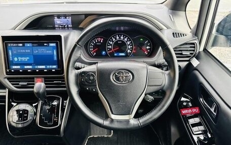 Toyota Voxy III, 2021 год, 1 760 000 рублей, 11 фотография