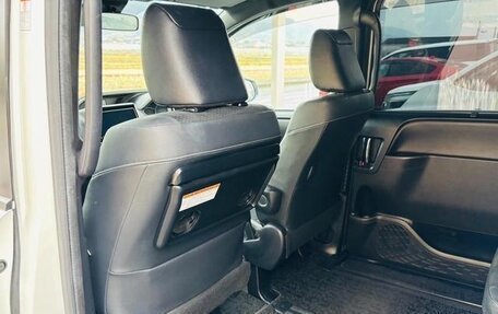 Toyota Voxy III, 2021 год, 1 760 000 рублей, 25 фотография
