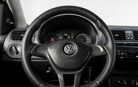 Volkswagen Polo VI (EU Market), 2017 год, 645 000 рублей, 18 фотография