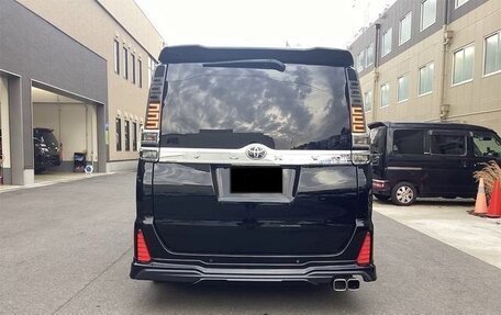 Toyota Voxy III, 2021 год, 1 795 000 рублей, 5 фотография