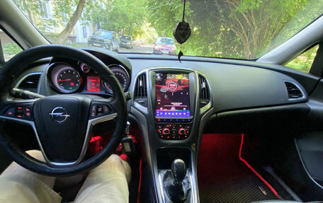 Opel Astra J, 2013 год, 480 000 рублей, 3 фотография