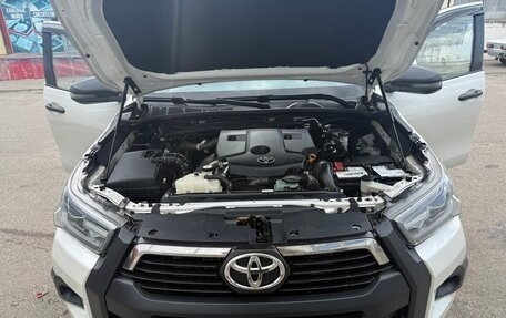 Toyota Hilux VIII, 2021 год, 5 200 000 рублей, 4 фотография