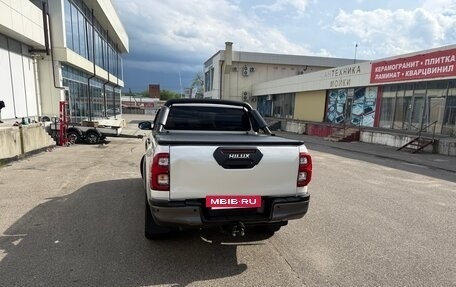 Toyota Hilux VIII, 2021 год, 5 200 000 рублей, 23 фотография