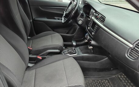 KIA Rio IV, 2018 год, 1 250 000 рублей, 5 фотография