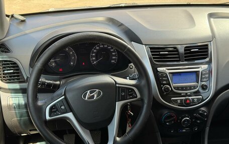 Hyundai Solaris II рестайлинг, 2011 год, 559 000 рублей, 16 фотография