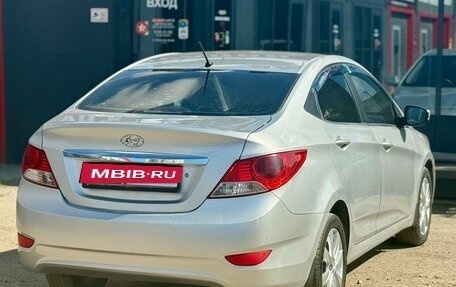 Hyundai Solaris II рестайлинг, 2011 год, 559 000 рублей, 12 фотография