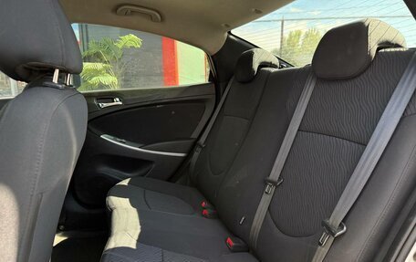 Hyundai Solaris II рестайлинг, 2011 год, 559 000 рублей, 24 фотография