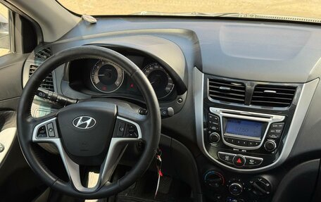 Hyundai Solaris II рестайлинг, 2011 год, 559 000 рублей, 25 фотография