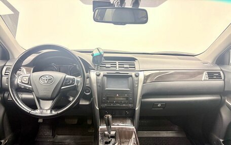 Toyota Camry, 2015 год, 1 990 000 рублей, 13 фотография