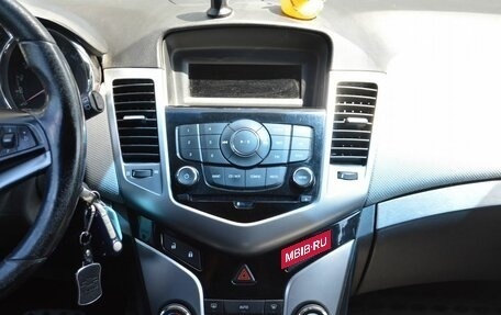 Chevrolet Cruze II, 2011 год, 779 999 рублей, 9 фотография