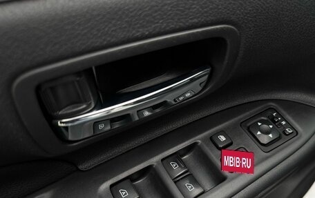 Mitsubishi Outlander III рестайлинг 3, 2019 год, 2 569 000 рублей, 26 фотография