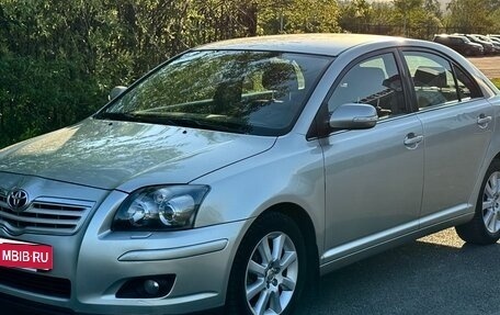 Toyota Avensis III рестайлинг, 2007 год, 730 000 рублей, 1 фотография