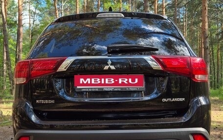 Mitsubishi Outlander III рестайлинг 3, 2017 год, 2 290 000 рублей, 2 фотография
