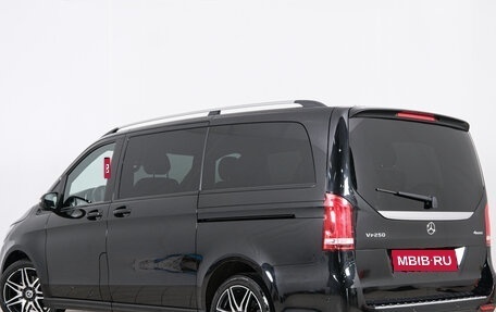 Mercedes-Benz V-Класс, 2018 год, 5 099 000 рублей, 5 фотография