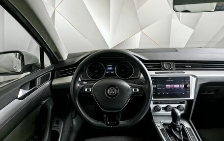 Volkswagen Passat B8 рестайлинг, 2019 год, 2 380 000 рублей, 20 фотография