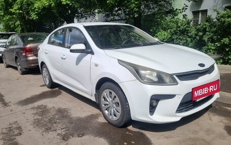 KIA Rio IV, 2018 год, 650 000 рублей, 3 фотография