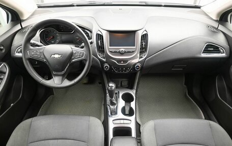 Chevrolet Cruze II, 2017 год, 1 365 900 рублей, 10 фотография