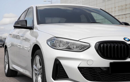 BMW 1 серия, 2022 год, 1 880 000 рублей, 2 фотография