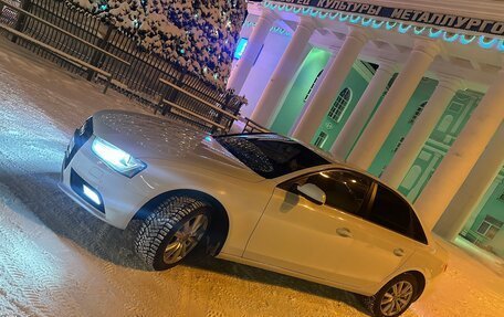 Audi A4, 2013 год, 1 350 000 рублей, 4 фотография