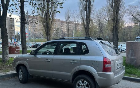 Hyundai Tucson III, 2006 год, 650 000 рублей, 10 фотография