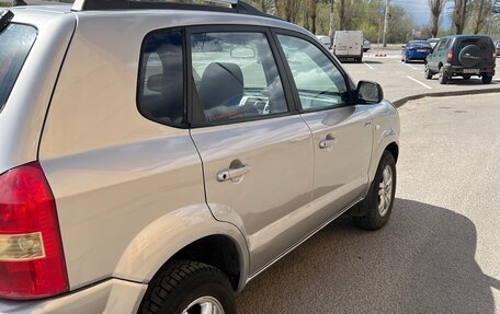 Hyundai Tucson III, 2006 год, 650 000 рублей, 3 фотография
