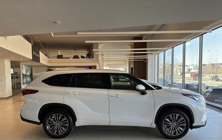 Toyota Highlander, 2026 год, 5 500 000 рублей, 4 фотография