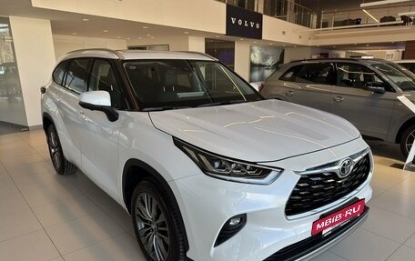 Toyota Highlander, 2026 год, 5 500 000 рублей, 3 фотография