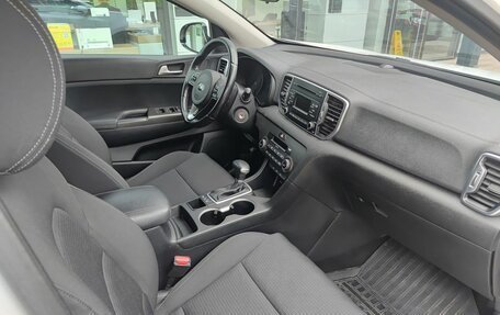 KIA Sportage IV рестайлинг, 2017 год, 1 999 800 рублей, 13 фотография