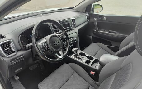 KIA Sportage IV рестайлинг, 2017 год, 1 999 800 рублей, 20 фотография
