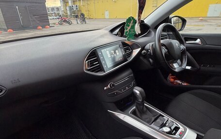Peugeot 308 II, 2015 год, 1 000 000 рублей, 15 фотография