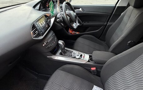 Peugeot 308 II, 2015 год, 1 000 000 рублей, 16 фотография