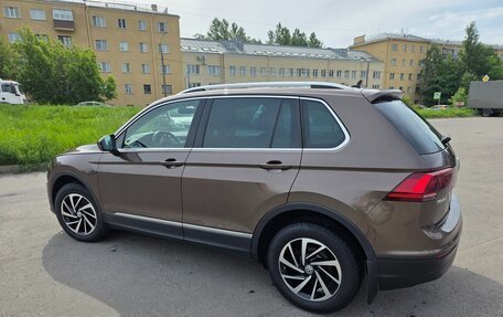 Volkswagen Tiguan II, 2018 год, 2 800 000 рублей, 6 фотография