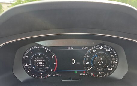Volkswagen Tiguan II, 2018 год, 2 800 000 рублей, 13 фотография
