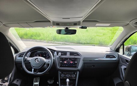 Volkswagen Tiguan II, 2018 год, 2 800 000 рублей, 18 фотография
